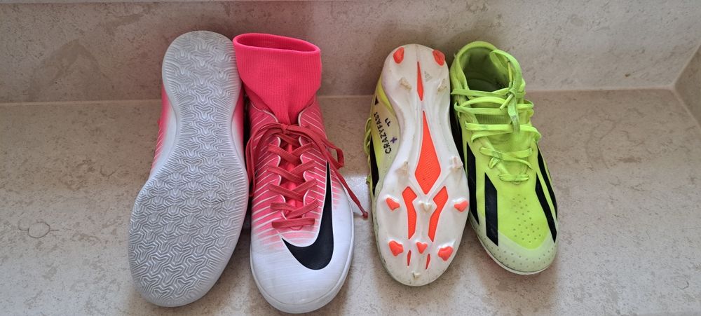 Футболни обувки nike, adidas