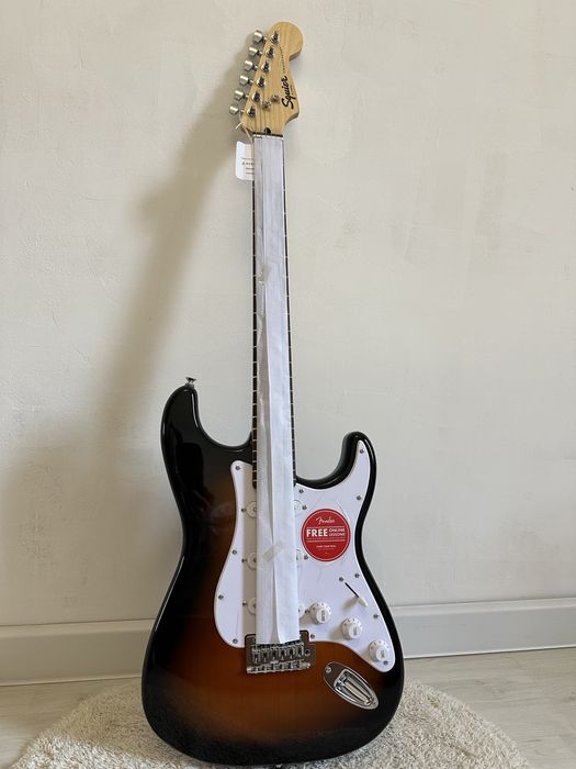 Squier stratocaster sonic by fender