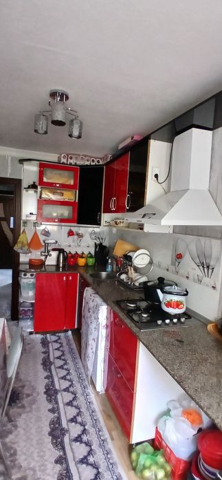 Oshxona mebel, gaz plita ,dmoxod sotiladi