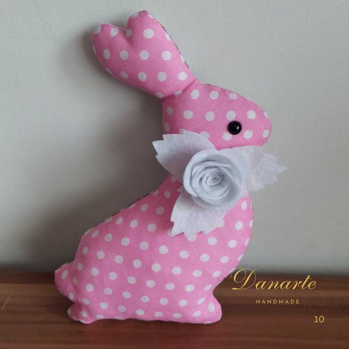 Ръчно изработен великденски заек – декорация за дома