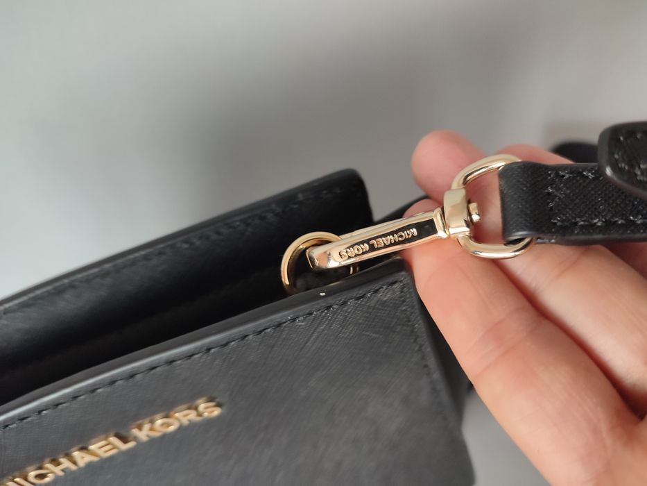 Michael Kors нова дамска чантичка естествена кожа сафиано