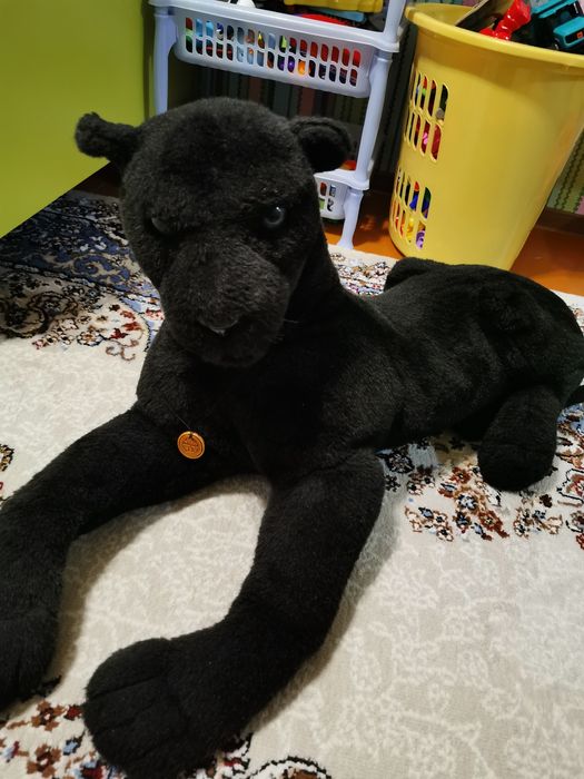 Продам игрушку черную пантеру.