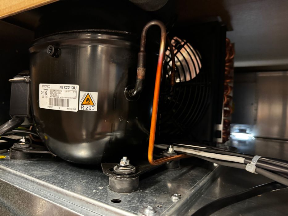 Frigider multifunctional Ciocolata cofetarie