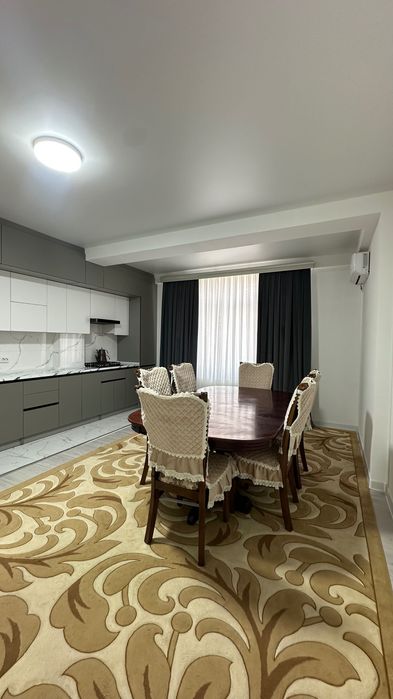 Новая 4-х ком. В аренду с мебелью