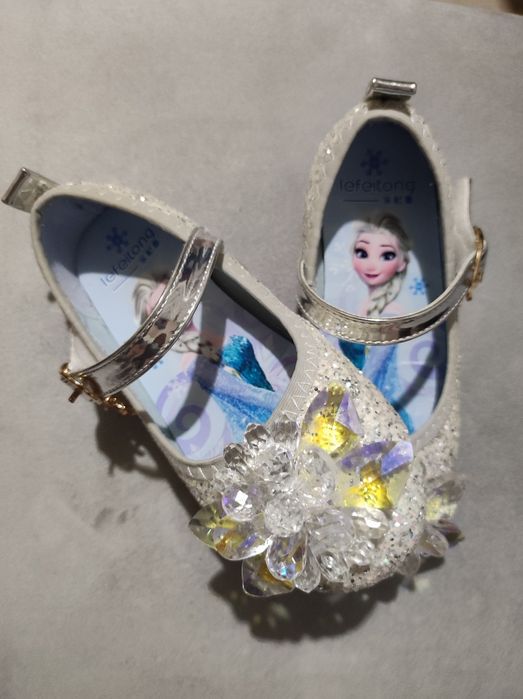 Детские туфельки