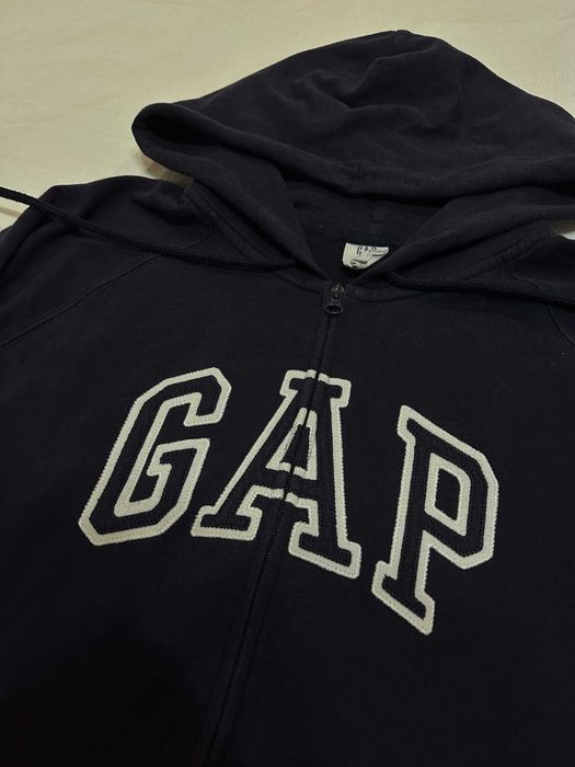 GAP Суитшърт с цип и качулка