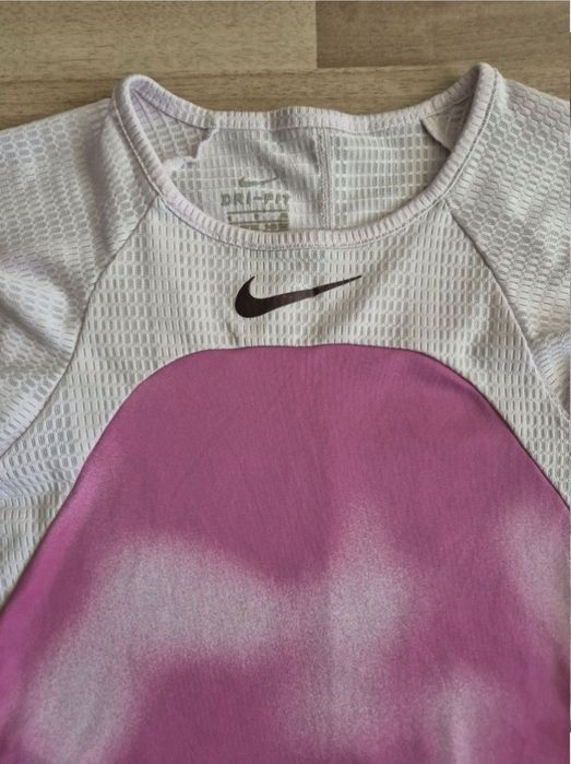 Tricou Nike Instacool SS Top Dri-FIT, mărimea S (mic) pentru femei