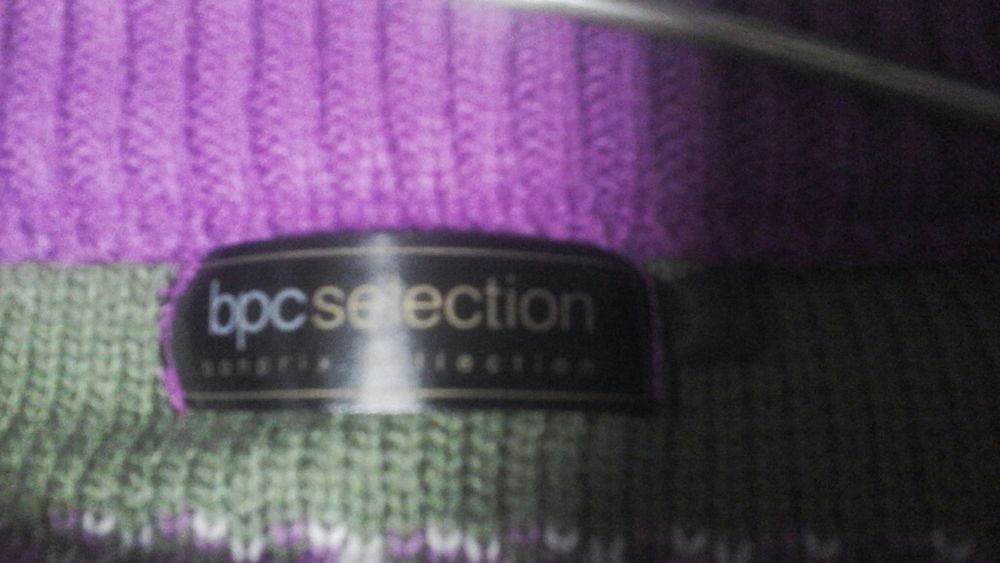 Женский джемпер.