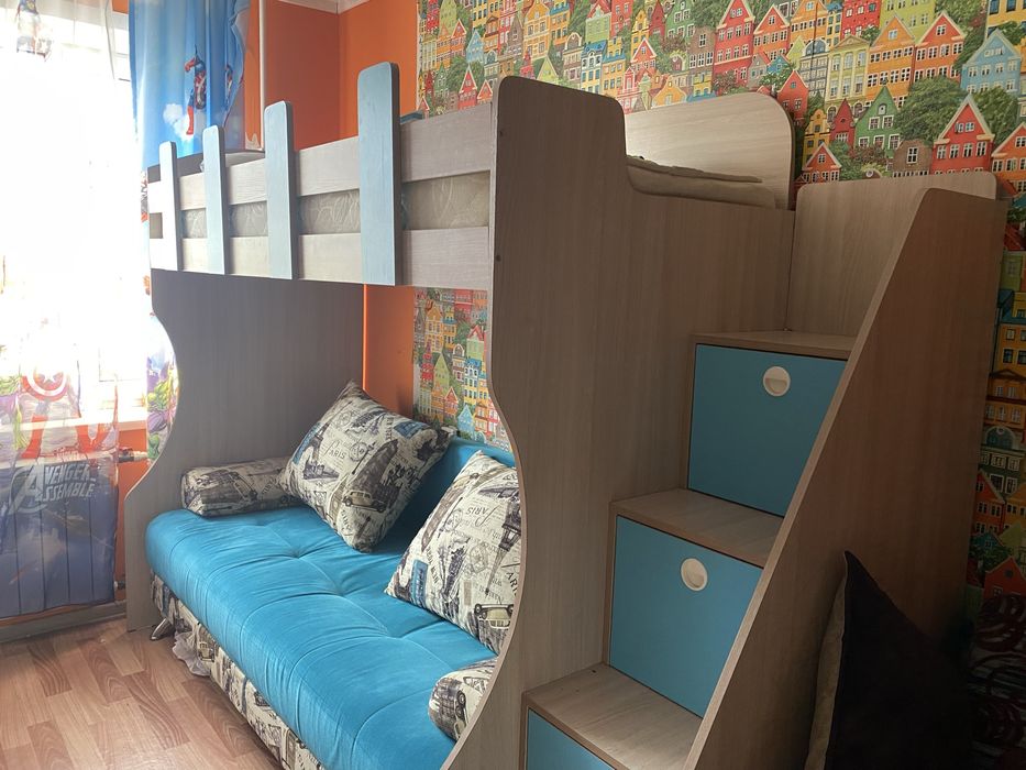 Продам двухярусную кровать