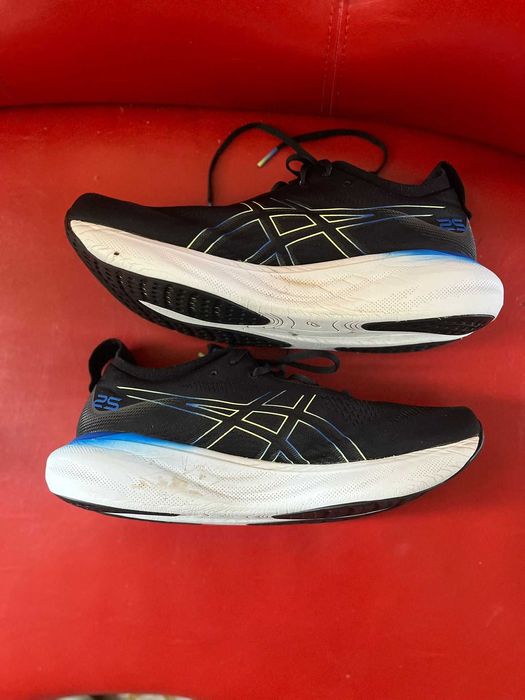 Titlu: ASICS Gel-Nimbus 25 - Mărimea 48 (30.5 cm)