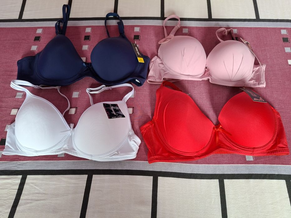Vând Lot Sutiene diferite Mărimi Noi
