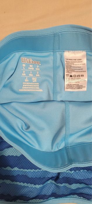 Продавам чисто нова дамска спортна пола  WILSON. Размер L