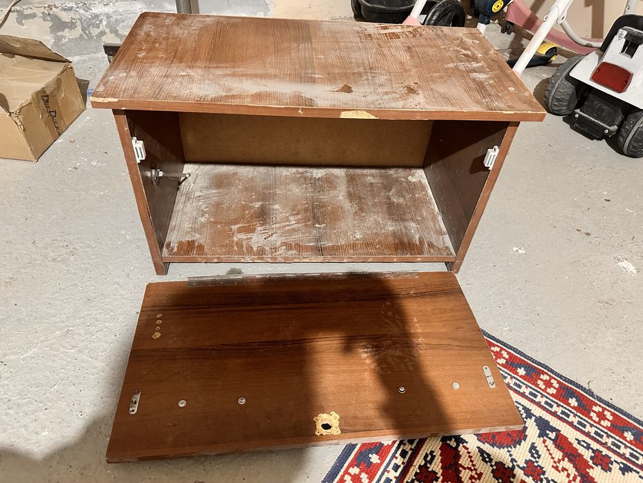 Подставка для телевизора