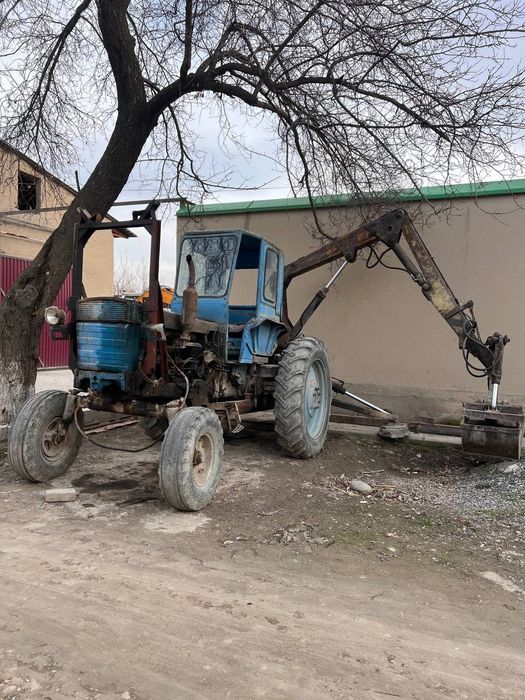 Traktor pokruzchik sotiladi