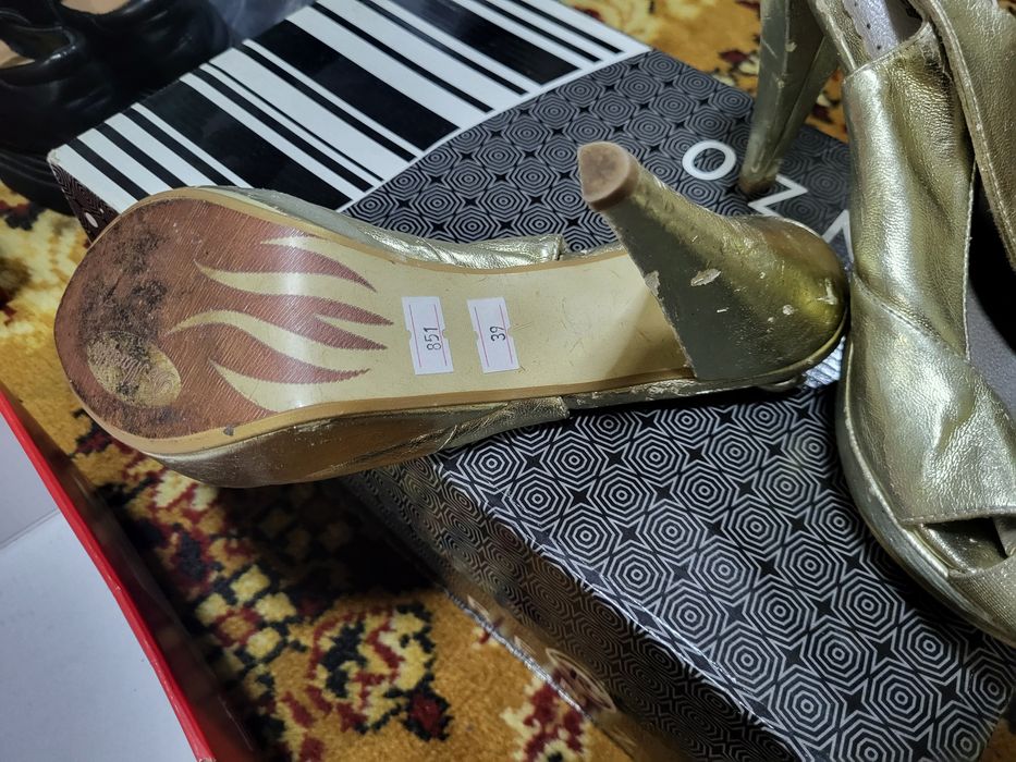 Туфли женские 39