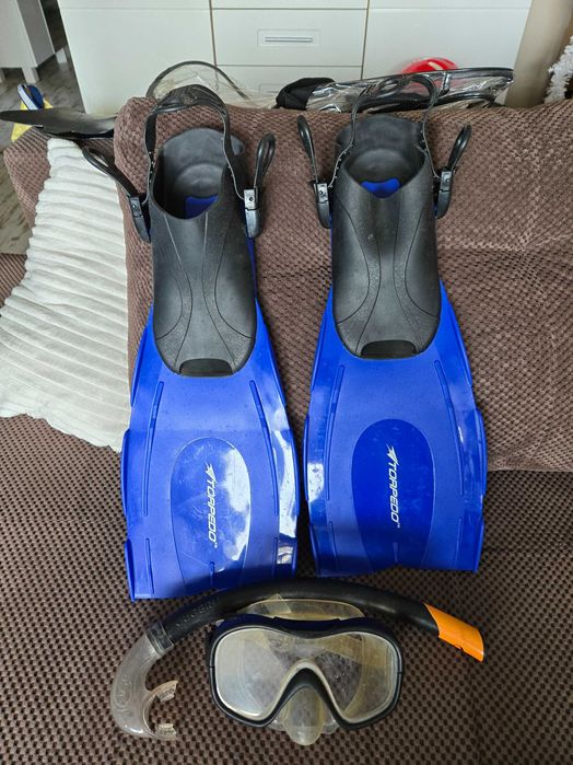 Плавници , шнорхел и маска 35лв.