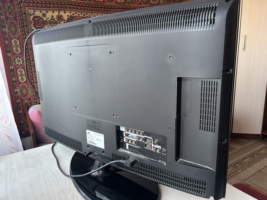 Продам телевизор Самсунг