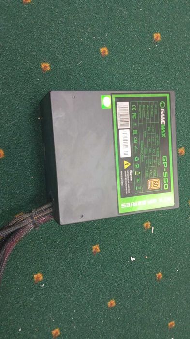 Блок питания Gamemax 80+ Bronze 8 пин доп.пит 550Wt