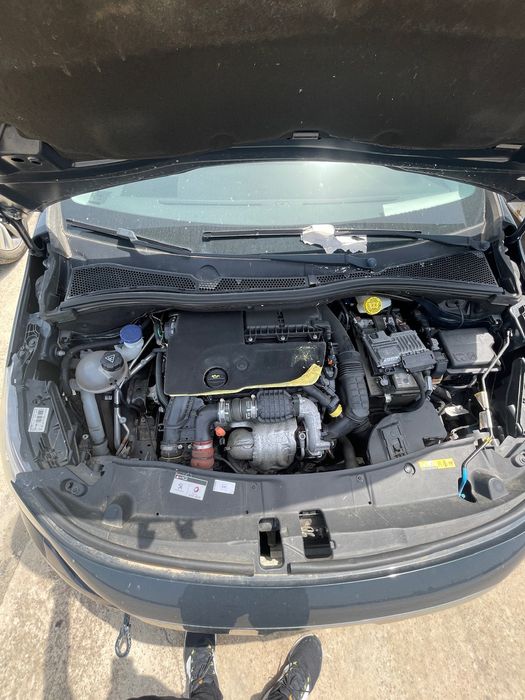 Dezmembrez Peugeot 2008 2016 Diesel 1.6 HDI
