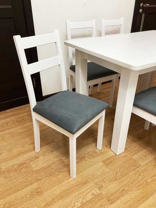 Продам кухонный стол и шесть стульев