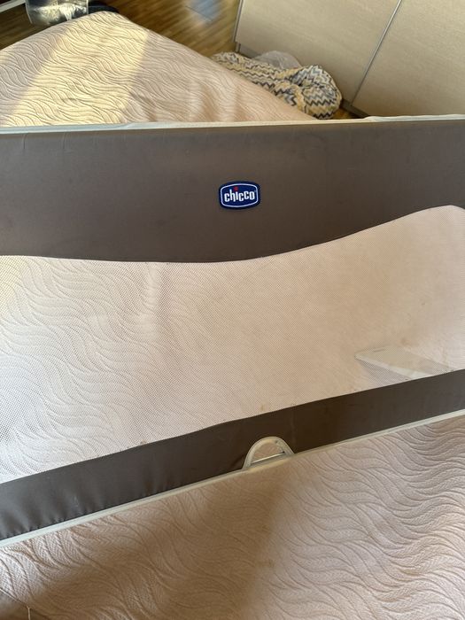 Продам бортик Chicco
