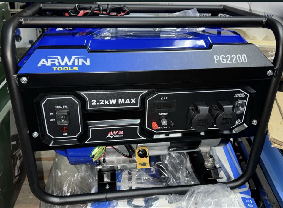 Generator de curent, pe benzina  2,2kw Nou! 7HP