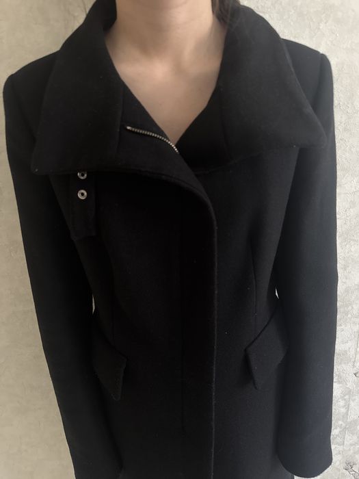 Пальто черное - ZARA