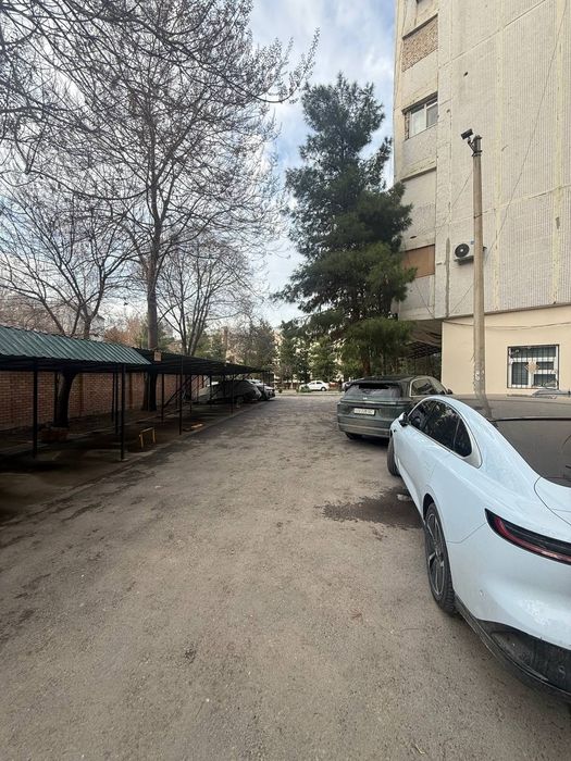 Космонавт 5 метр 86000 $ без торга