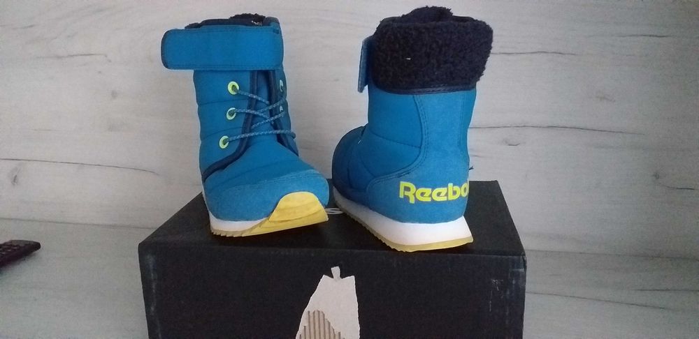 Детски оригинални ботушки за момче размер 32.5   цена 80лв.