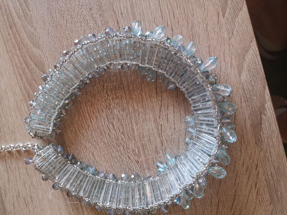 Масивно колие с кристали