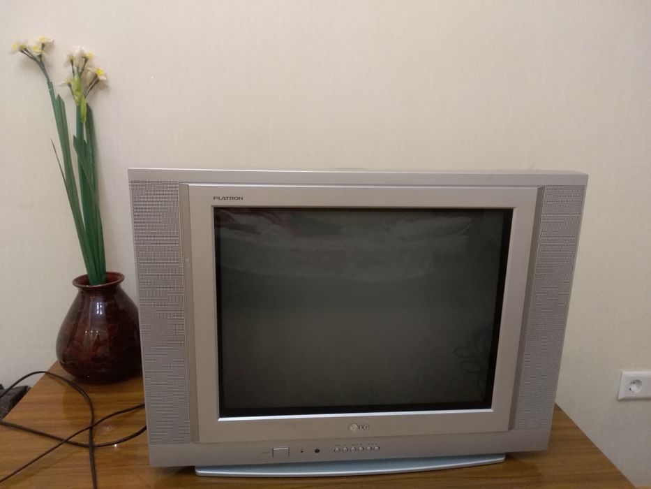 Продам телевизор LG