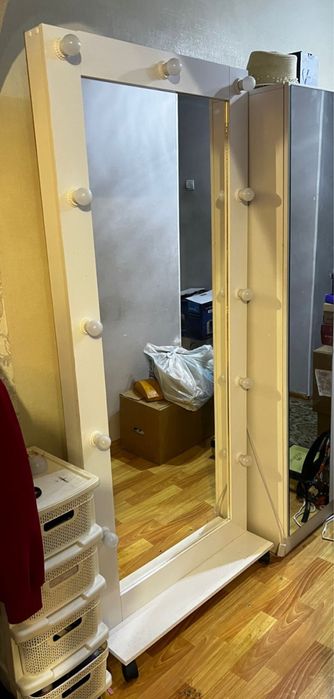 Зеркало с подсветкой