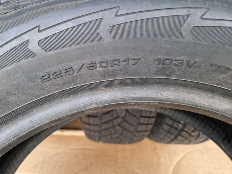 4 Goodyear R17 225/60
зимни гуми
DOT4120