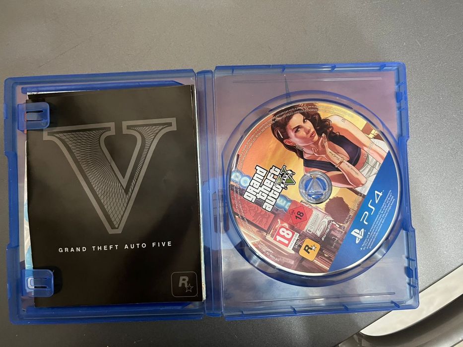 Продам игровой диск GTA 5