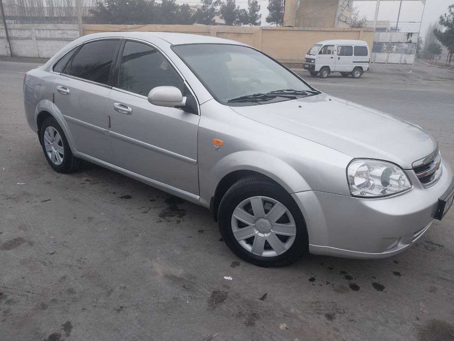 Lasetti 2012 1-pozitsiya