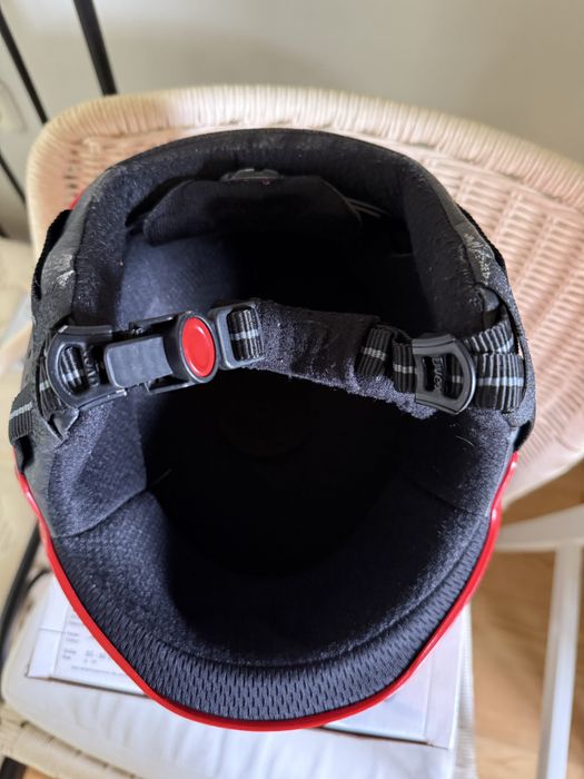 Ски каска Uvex с подарък очила за ски Carrera