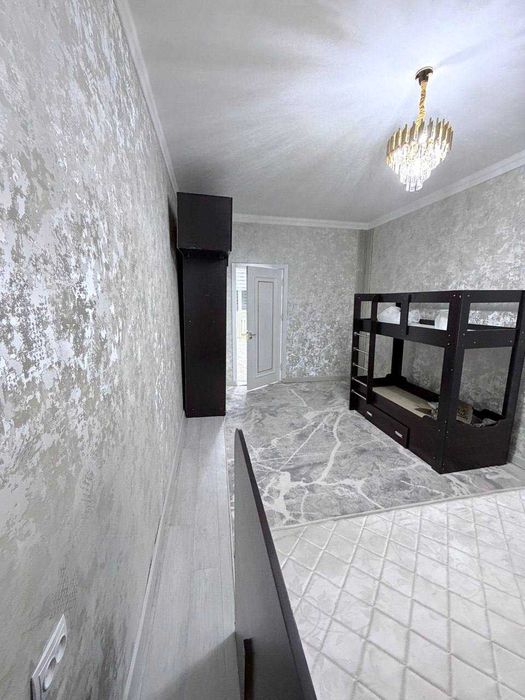 Продаётся 4-комнатная квартира Юнусабад-11, ориентир Мегапланет, 4/3/4