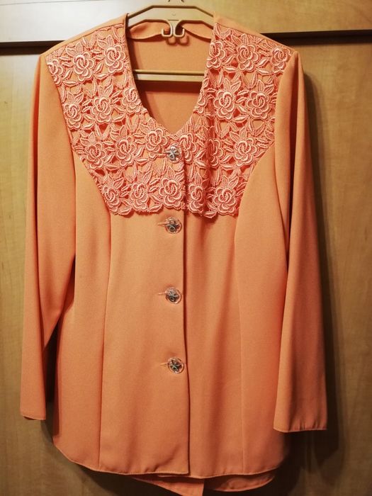 Costum elegant portocaliu