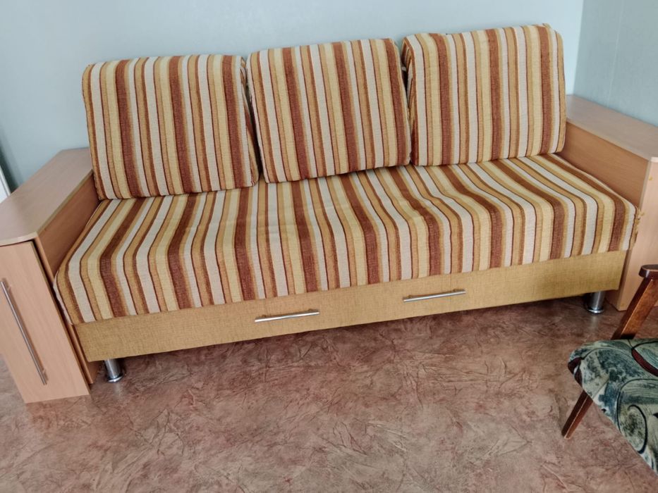 Продам диван самовывоз