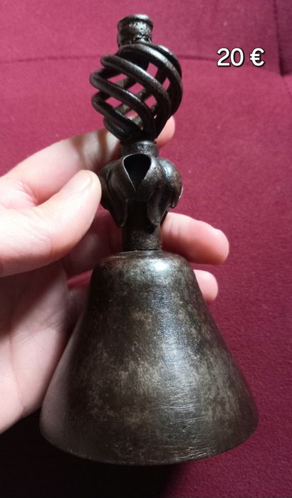 Камбани различни размери