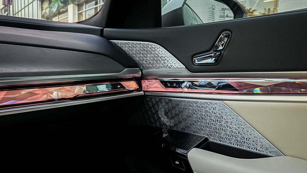 Продам BMW 760i xDrive FULL c официальной гарантией на автомобиль