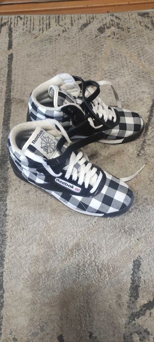 Кроссовки женские Reebok