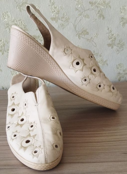 Полусапожки     .