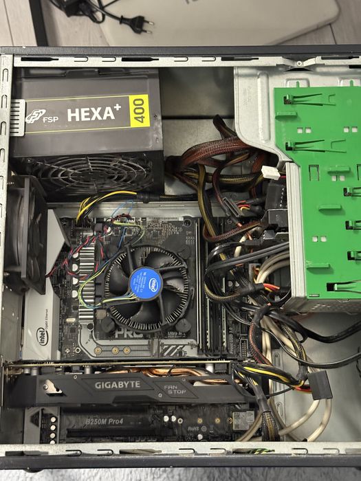 Геймарски компютър - i7-7700. Rx570 4gb nvme+ssd+hdd Готов за игри