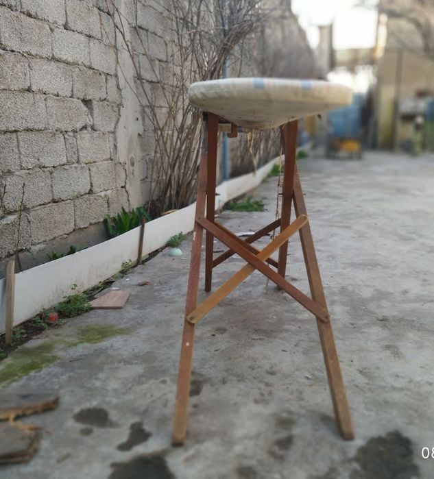 Продам гладильную доску. Дерево.