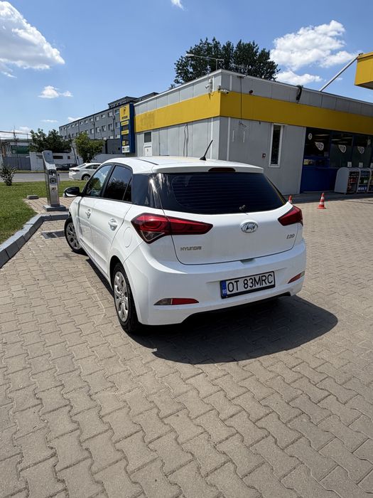 HYUNDAI i20 2015 — imagine 3