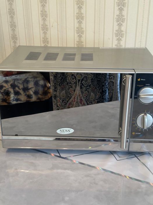 Микроволновую печку продам