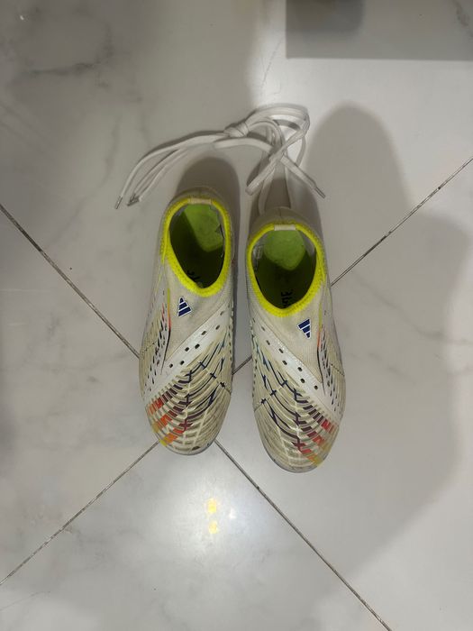 Футбольные кроссовки Adidas