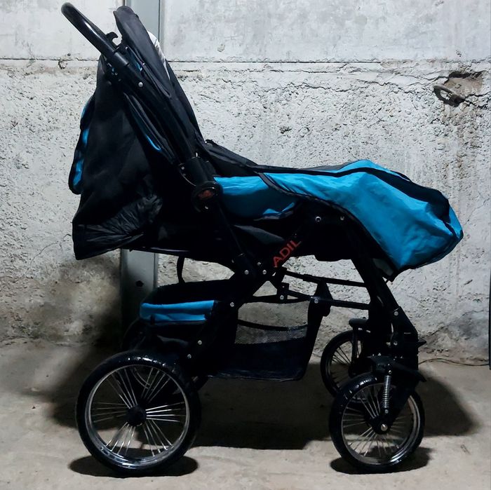 Детская каляска состояния отлычной.