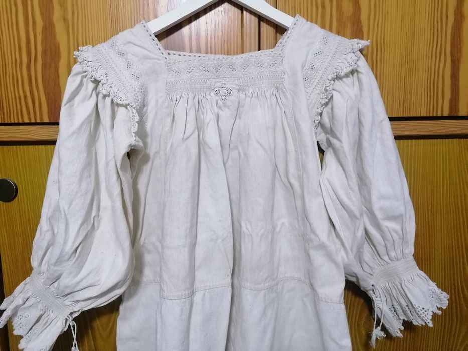 Cămăși foarte vechi